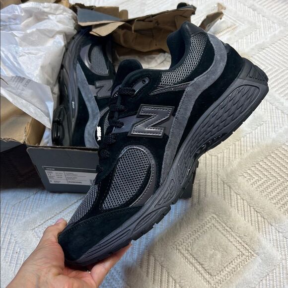 New Balance 2002R - Picture 4 of 11